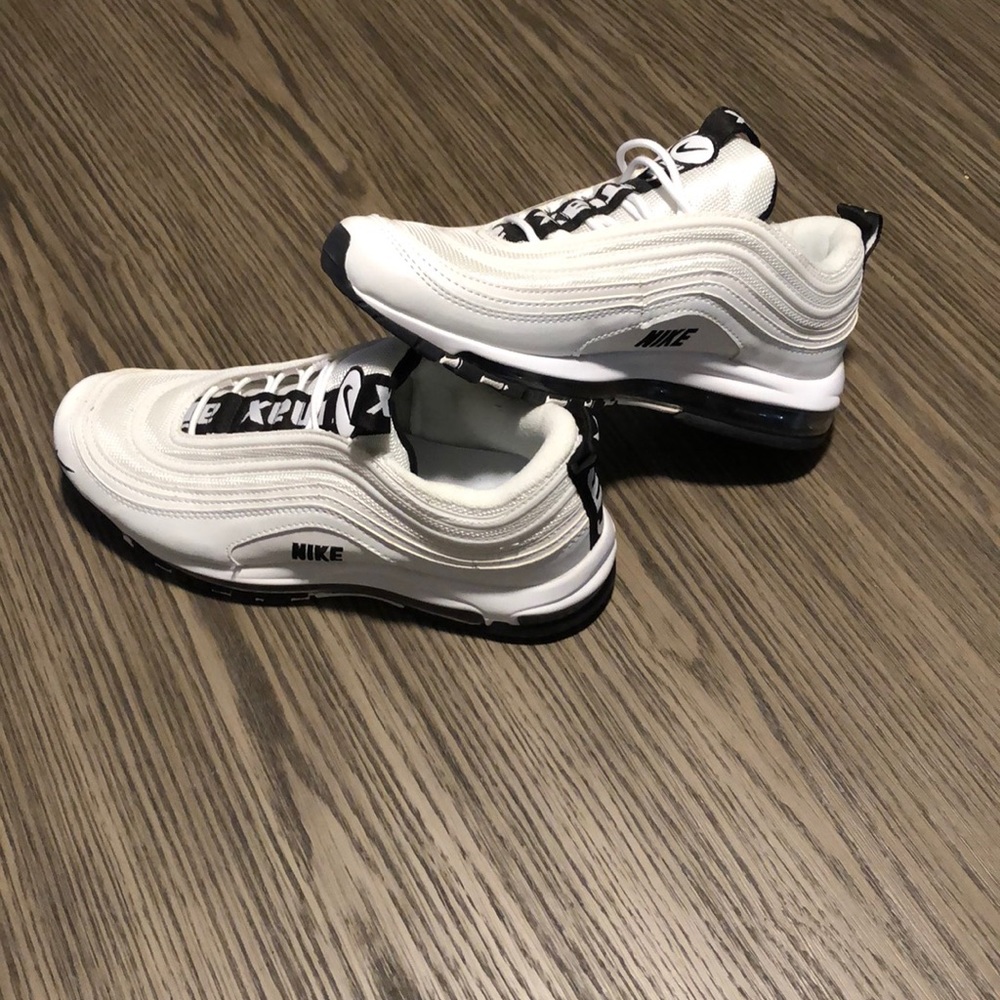 Men’s Nike air max sneakers